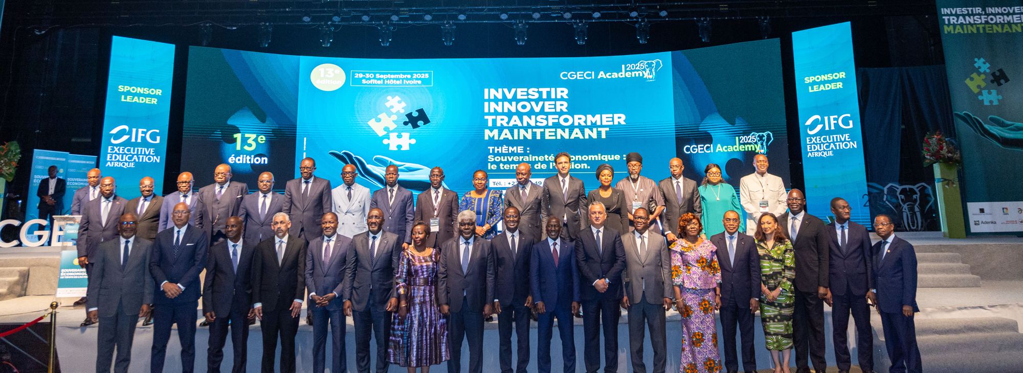 Photo de groupe des intervenants sur la scène de la CGECI Academy 2025